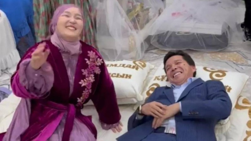 "Дәстүр үшін дауға қалдым": Абай Бегей құдалық кезіндегі әрекетін түсіндірді