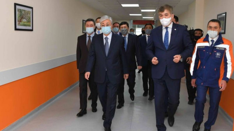 халық біртіндеп үйінен шығуы керек