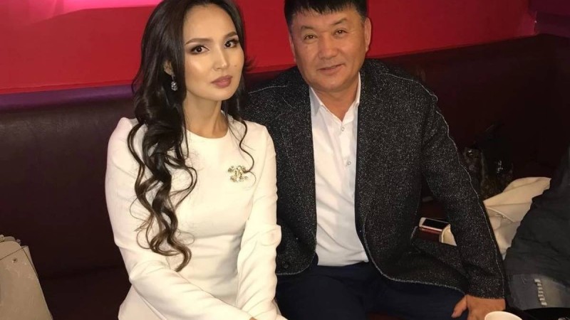 "Өзінен сұраңдар": Нұртас Айдарбеков тойына келмеген Жұлдыз Әбдікәрімова туралы сұрақты ұнатпай қалды