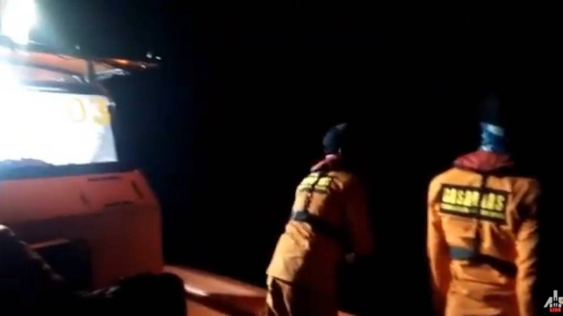 Индонезияда ұшақтың құлаған жерінен видеолар жарияланды