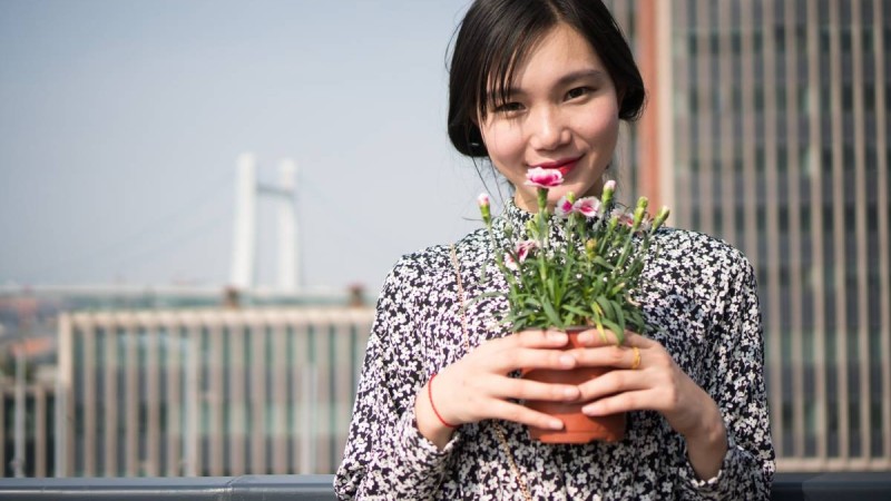 "Не көрінді? Дүниеге қызықтың ба?". 17 жастағы қазақ қызы 70-тегі шалға тимек болған