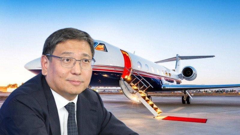 Досаевтың басы тағы дауға қалды: Алматы әкімі блогерді сотпен қорқытты