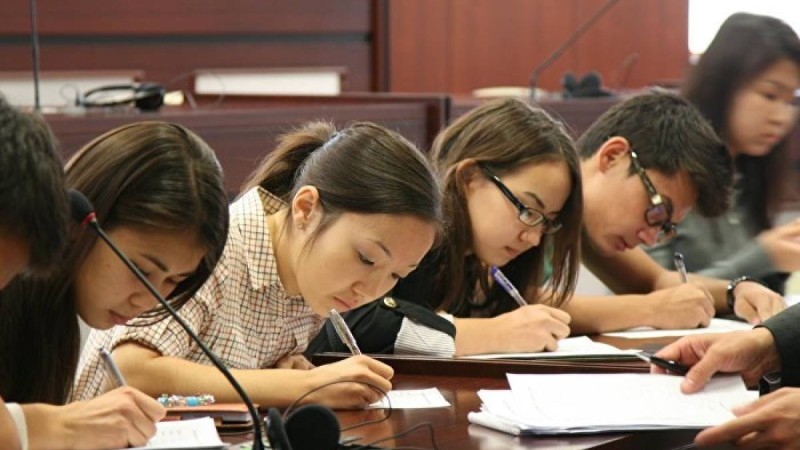 Тоқаев пен Путин бірлескен мектеп пен университет ашу мәселесін талқылады