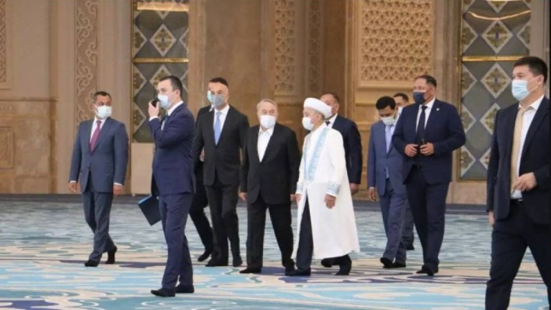 Назарбаев, Мамин, Баталов: Астанадағы зәулім мешіттің ашылуына кімдер келді (фото)