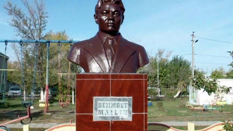 Бейімбет Майлин: қызықты деректер, шығармалары, әңгімелері, өлеңдері, отбасы