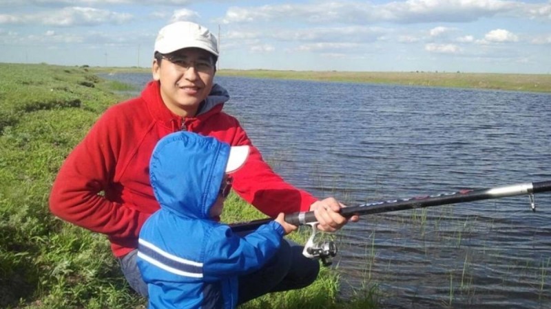 "Әкемнен ерте айырылдым": Білім министрі балалық шағы туралы жазба қалдырды