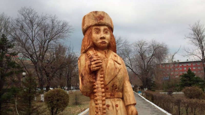 Балалардың зәресін алған Мәншүк Мәметованың мүсіні жоғалып кетті