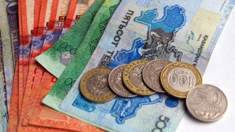 Cілтемеге өткен Қазақстанның әр азаматына 125 000 теңге төленеді - ақпаратқа түсініктеме берілді