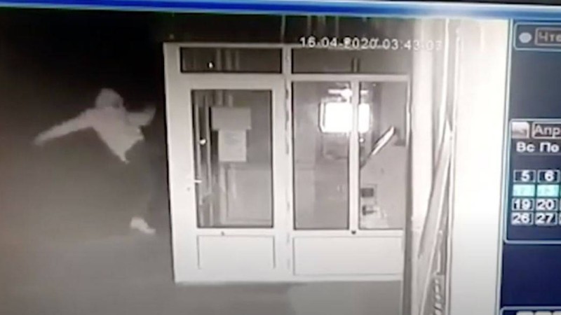 Алматы облысының тұрғыны ТЖ кезінде "ашуын сауда үйінің терезесінен алды" - Қазақстан жаңалықтары