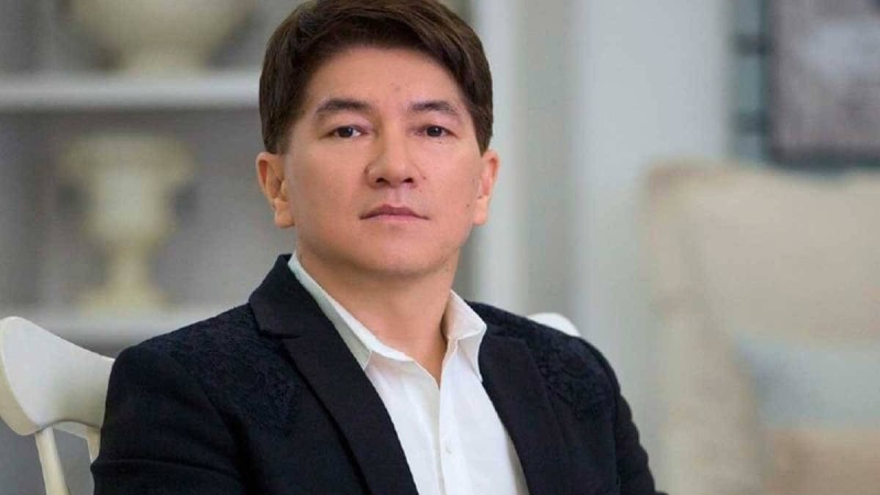 Сәкен Майғазиев көпшілікке інісін көрсетті (ФОТО)