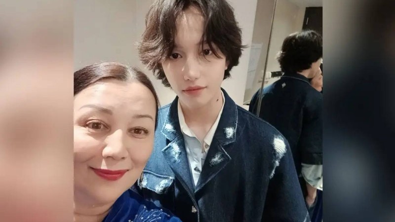 «Кәрістің актерларынан асып түседі екен»: фанаттар Димаштың інісіне тілектерін жаудырып жатыр