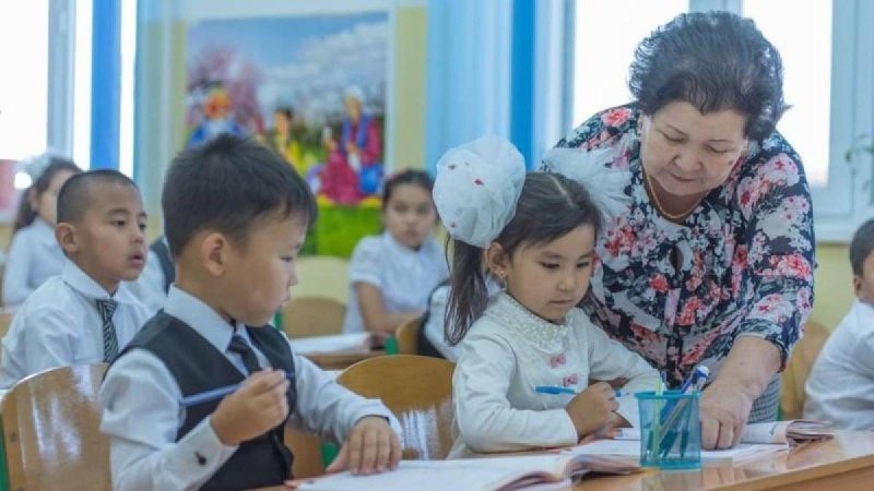 Министрлік оқушылардың барлығы толықтай мектепте қашан оқитынын айтты