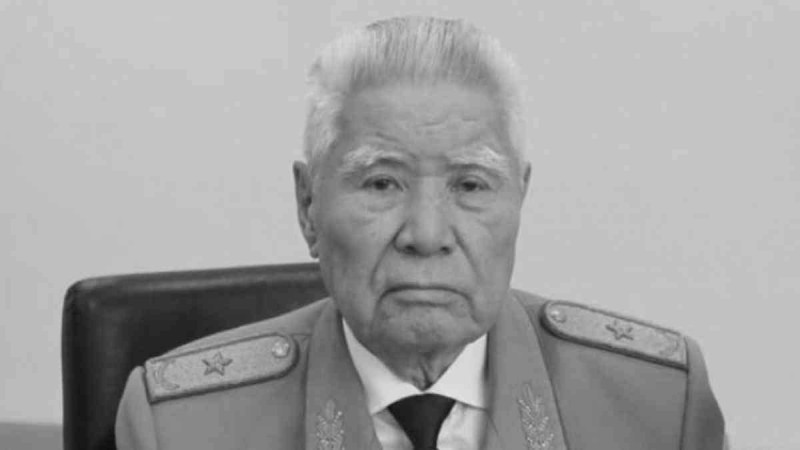 Президенттің күзет қызметінде болған шенеунік қайтыс болды