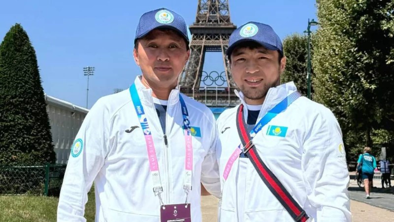 "4 айға Англияға кетіп бара жатыр": Елдос Сметовтің бапкері шәкіртінің алдағы жоспары туралы айтты