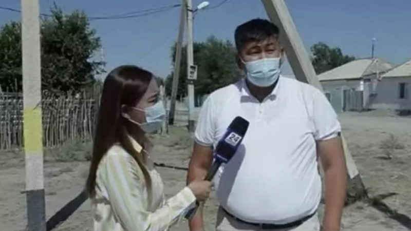 Жамбыл облысында жарықтың өшуіне қарғаны кінәлаған әкім желіде жұлдыз болды (видео)
