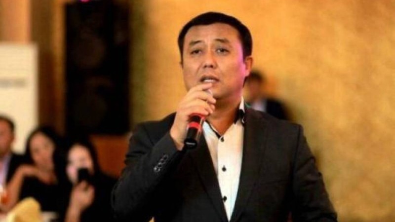 «Үш отбасын асырап отырған азамат...» – Елуге толған Саят МЕДЕУОВКЕ өнердегі достары не сыйлады?