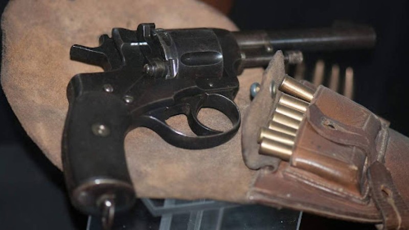 Өлтірмек болған: Алматыда теміржол қызметкеріне оқ атып, жарақаттап кетті