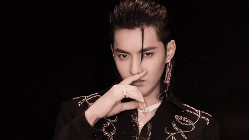 K-pop әншісі кәмелетке толмаған қыздарды зорлады деген күдікпен қамауға алынды