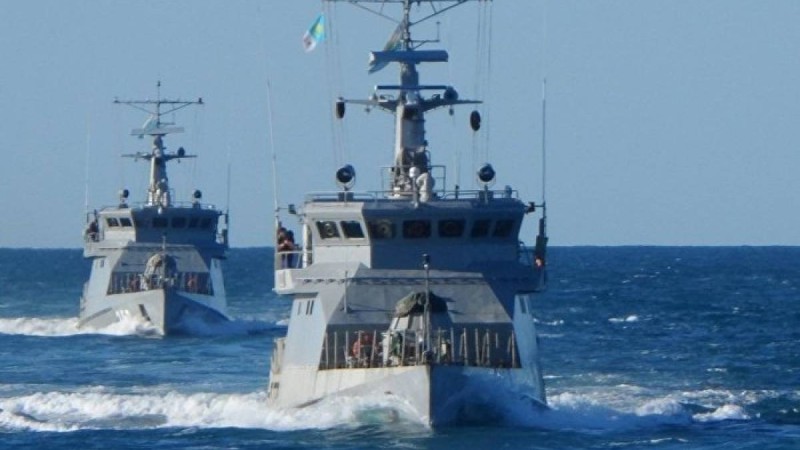 Омбы институты екі қазақстандық кемені байланыс құралымен жабдықтайды