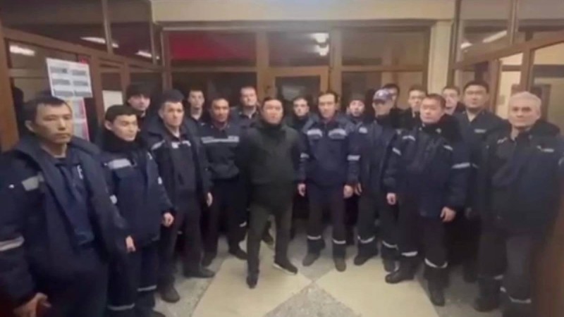 “Жұмыстан шеттетіліп, қысым көріп жатырмыз”: Костенко шахтасындағы заң бұзушылықтарды айтқан құтқарушылар наразылық білдірді