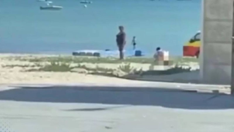 Ақтауда елдің көзінше дәрет сындырған әйел жауапқа тартылды