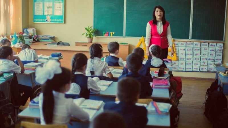 Мұғалімдер қызметіне қатысы жоқ жұмысқа бармайды - Аймағамбетов