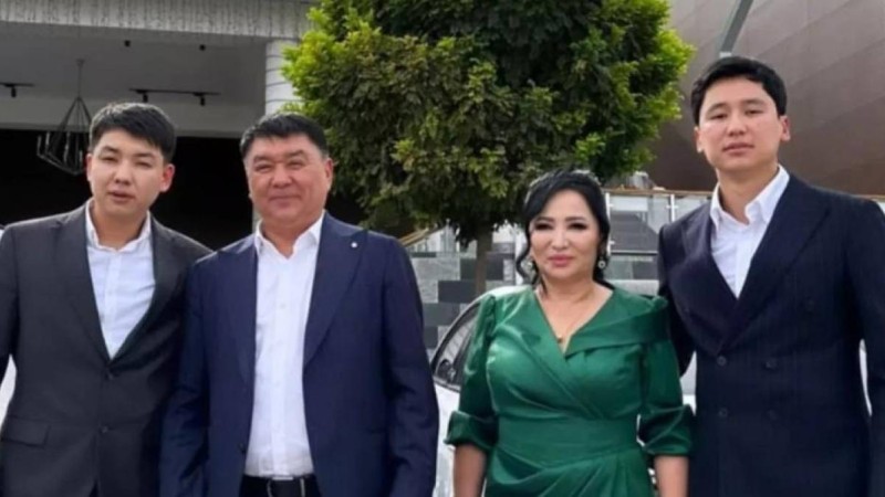 "Топ құдалық болды": Гүлзира Айдарбекова кіші ұлының сүйіктісіне құда түсті