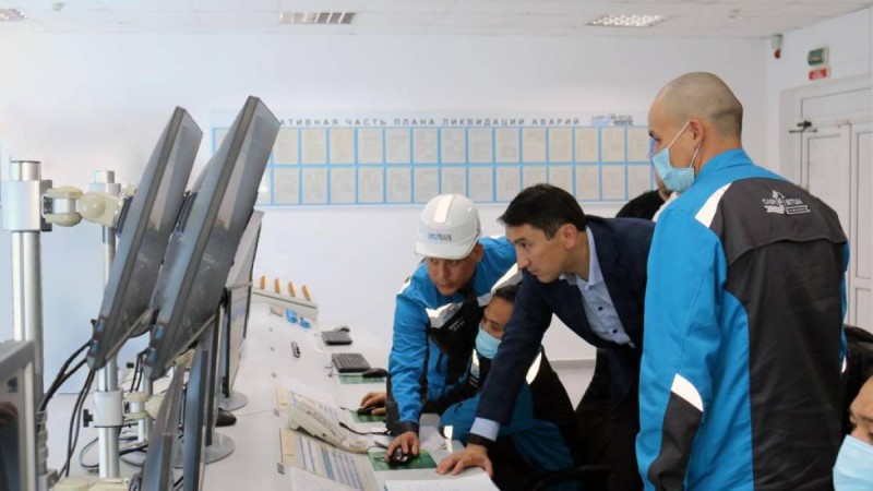 ҚМГ басшысы жол битумын өндіретін "Caspi Bitum" бірлескен кәсіпорын зауытына барды