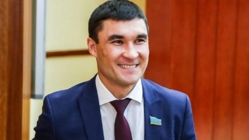 Серік Сәпиев ұсталған жоқ, ол декреттік демалысқа кетті – Спорт комитеті