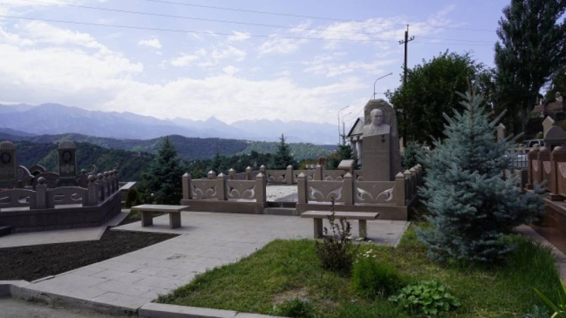 Кеңсайдағы қарбалас: Айсұлтанды атасының қасына жерлеуі мүмкін