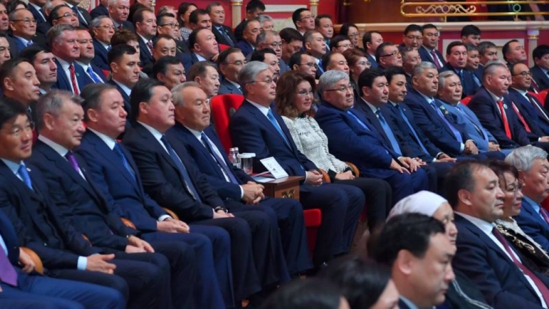 Тек Назарбаевтарды ұстап беріп, басқаларын жасырып қалмайық! – Дос Көшім