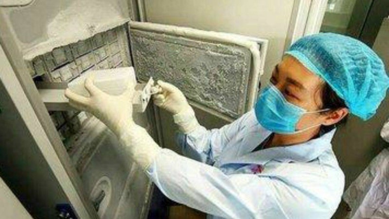 Желі қолданушыларын Уханьдағы вирус зертханасының ескі фотосы таң қалдырды