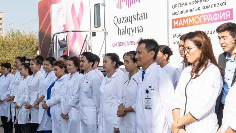 Республика күні қарсаңында, «Қазақстан халқына» қоры Алматы облысына онкологиялық скринингке арналған жылжымалы медициналық кешенді табыстады