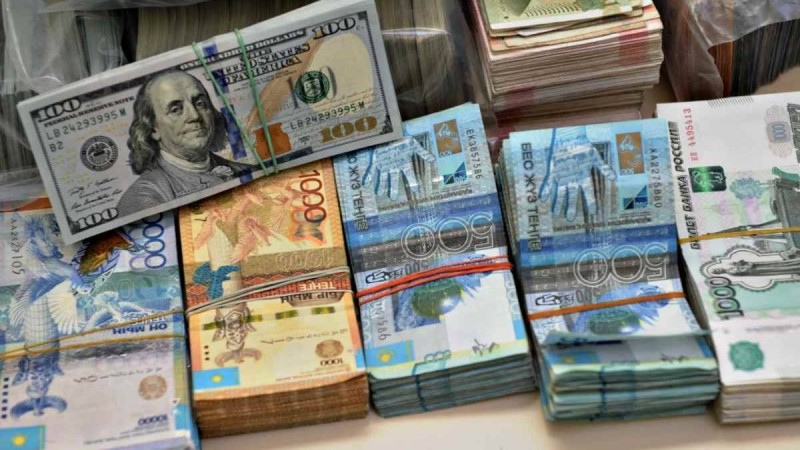 Шетелге көшкен азаматтар зейнетақы қорынан 17 миллирд теңге алып кеткен