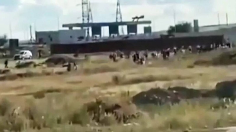 Теміртауда алды-артына қарамай қашқан той қонақтары видеоға түсіп қалды