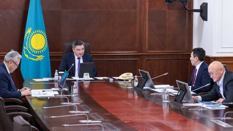 Олжас Бектенов «Самұрық-Қазына» қоры директорлар кеңесінің отырысын өткізді: отандық тауар өндірушілермен жасалған офтейк-келісімшарттар саны бір жылда 12 есеге өсті