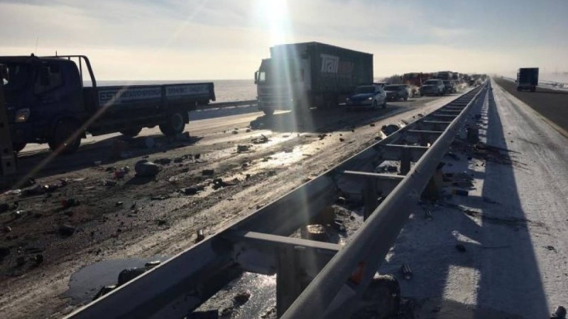 Қарағанды облысында екі жүк көлігі Газельді жаншып тастады – жантүршігерлік суреттер