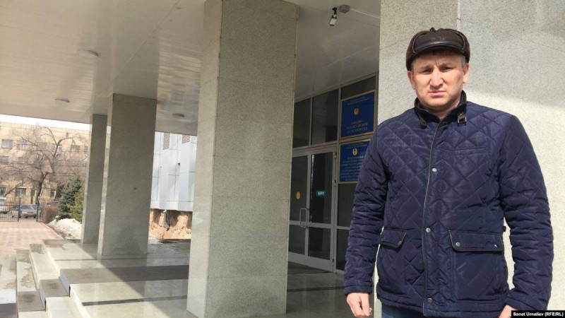 Аккаунтының бұзылғанына шағымданған белсенді өзінің атынан арандату посты тарап жатқанын айтты