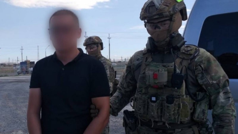 КНБ Жаңаөзен қаласының екі тұрғынын ұстады (ВИДЕО)