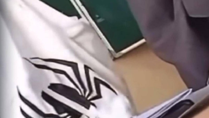 Ақтауда мектеп оқушысы мен мұғалім арасындағы жанжалдың видеосы тарады