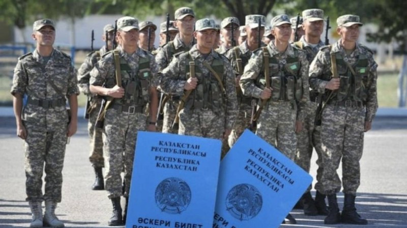 Қостанайда миында сырқаты бар жігітті әскерге алып кеткен