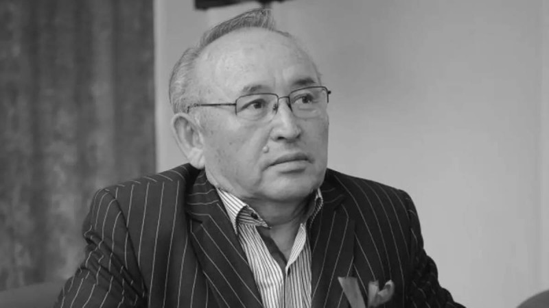 Ақын Несіпбек Айтұлы өмірден озды