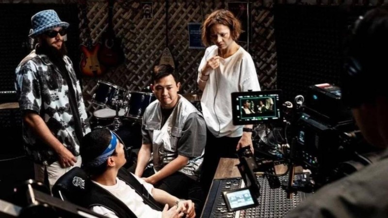 "Ирина Кайратовна" тобының мобилографы концертте көз жұмды