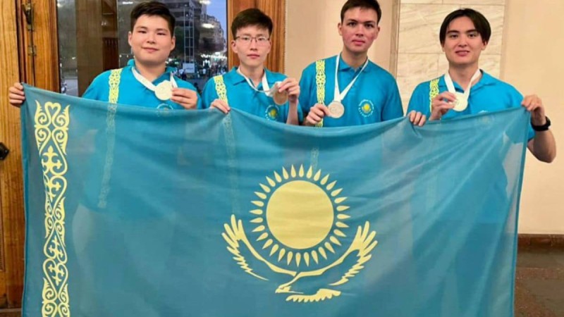 Арменияда өткен білім жарысында оқушылар 3 күміс және 1 қола медаль жеңіп алды