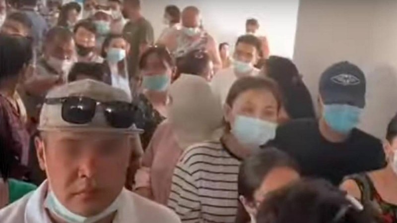 Ақтауда вакциналау пунктінде түсірілген видео желіде тарап кетті 