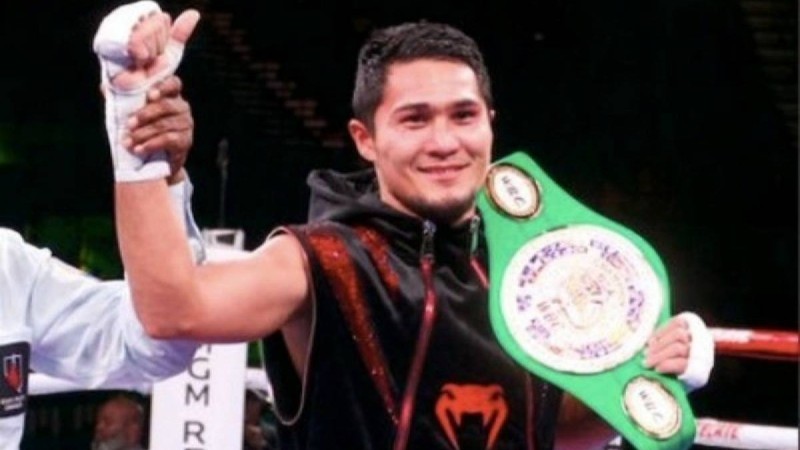 Қазақстандық боксшы "Канело"-Ковалев андеркартында жеңіске жетті
Кәсіби мансабындағы 13-ші жеңісіне қол жеткізген Мейірім Нұрсұлтанов чемпион белбеуін сәтті қорғады