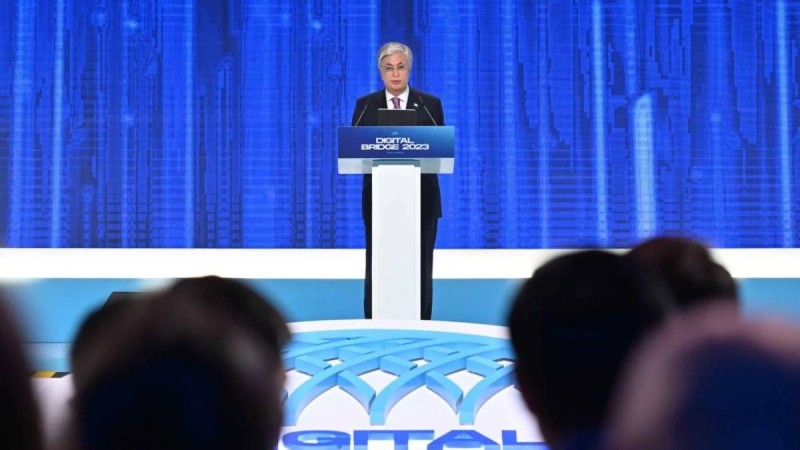 Жасанды интеллект адамдардың құқықтары мен бостандықтарын бұзбауы тиіс – Қасым-Жомарт Тоқаев