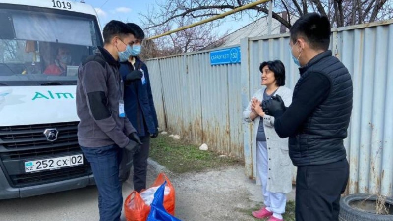 "Тест нәтижесін көрсету керек": алматылық ерікті сұхбат берді