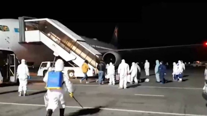 Бейжіңде қалған азаматтардың екінші толқыны елімізге оралды - Қазақстан жаңалықтары