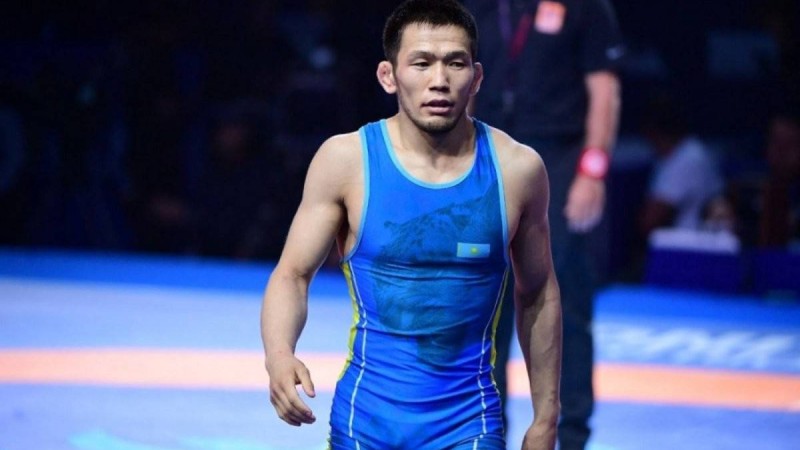 Токио Олимпиадасында шу шықты: Қазақ балуаны қарсыласын тістеп алған (видео)